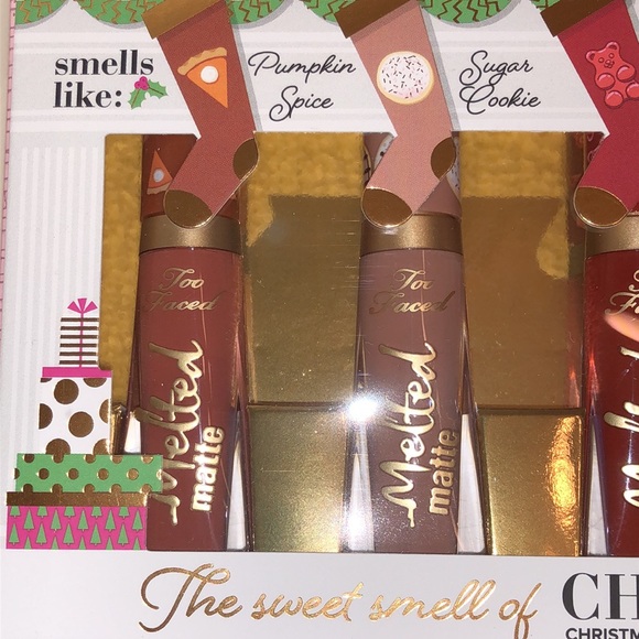 Too Faced The Sweet Smell of Christmas Lip Set LE - Picture 2 of 9